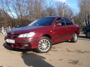 2001 Nissan Almera Photos