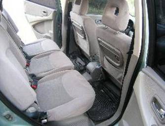 2001 Nissan Almera Pictures