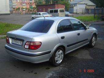 2001 Nissan Almera Photos