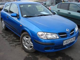 2001 Nissan Almera Photos