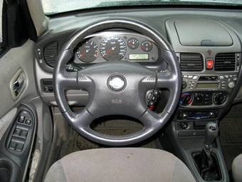 2001 Nissan Almera Photos