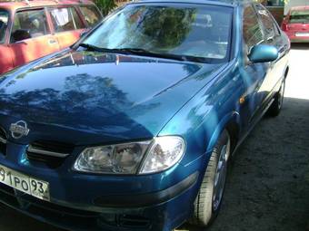 2001 Nissan Almera Pictures