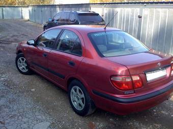 2001 Nissan Almera Pictures