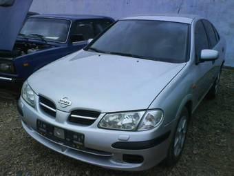 2001 Nissan Almera Pictures