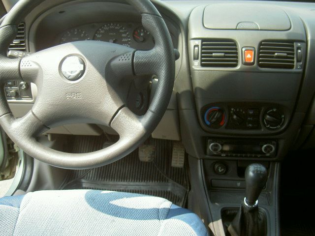 2002 Nissan Almera