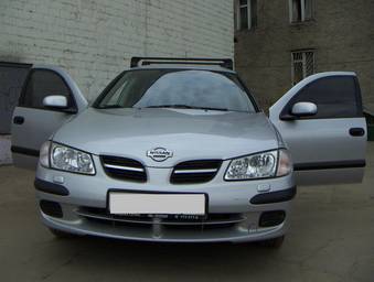 2002 Almera