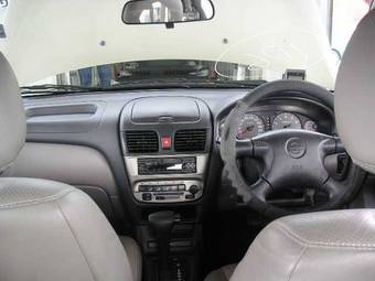 2002 Almera