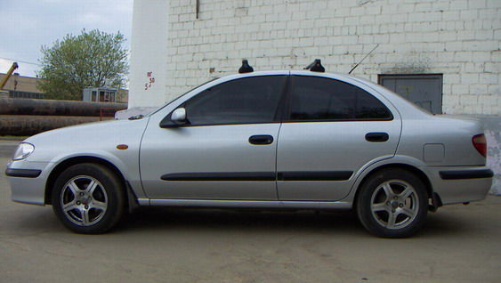 2002 Nissan Almera