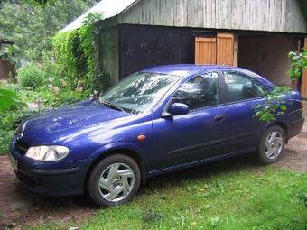 2002 Nissan Almera Photos