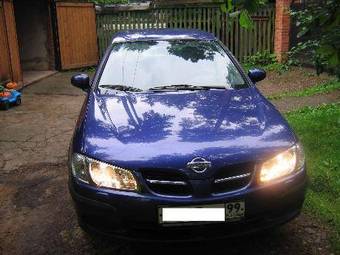 2002 Nissan Almera Photos