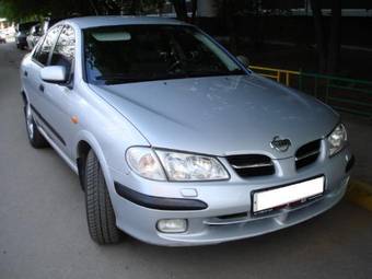 2002 Nissan Almera Photos