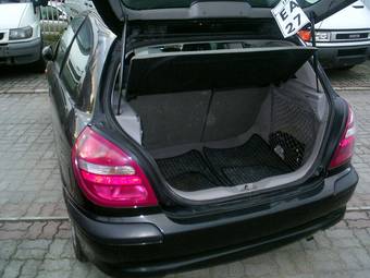 2002 Nissan Almera Pictures