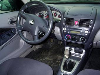 2002 Nissan Almera Photos