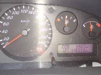 2002 Nissan Almera Photos