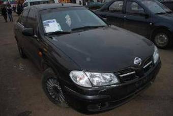 2002 Nissan Almera Pictures