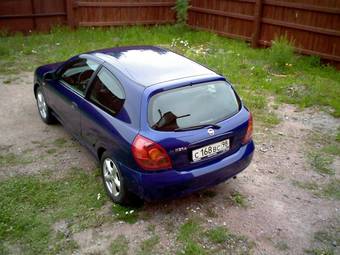 2002 Nissan Almera Photos