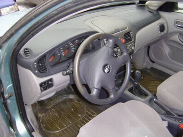 2003 Nissan Almera