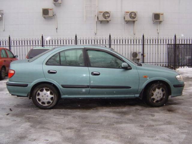2003 Nissan Almera