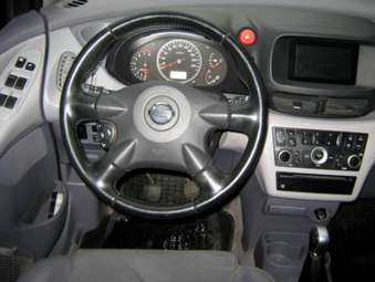 2003 Nissan Almera Pics
