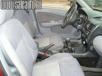 2003 Nissan Almera Photos