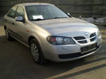 2003 Nissan Almera Images