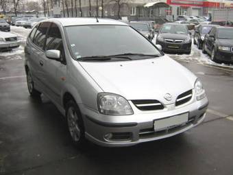 2003 Nissan Almera Photos