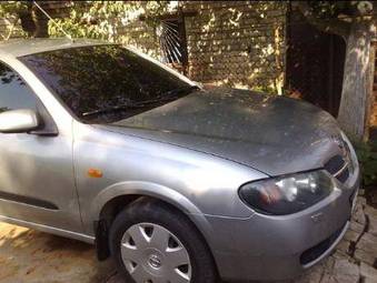 2003 Nissan Almera Pics