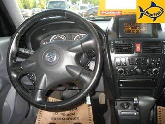 2003 Nissan Almera Pics