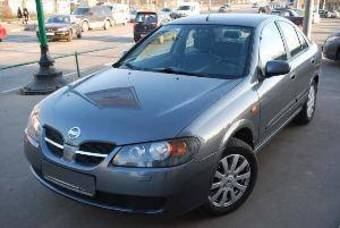 2003 Nissan Almera Pics