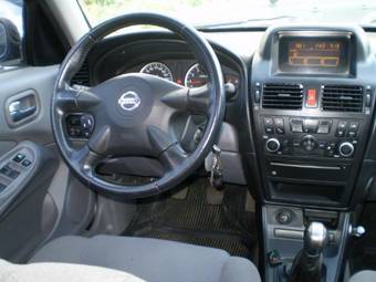 2003 Nissan Almera Photos