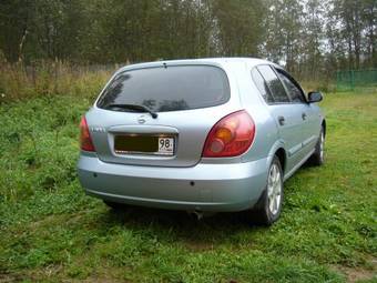 2004 Almera