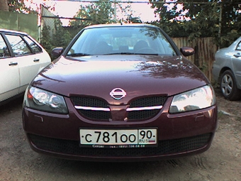 2004 Almera