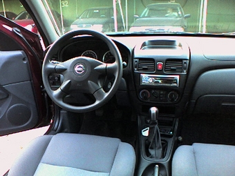 Nissan Almera