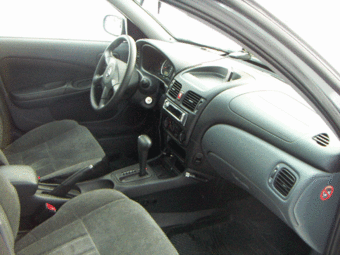 2004 Almera