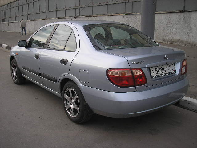 2004 Nissan Almera