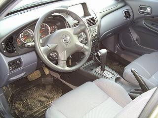 2004 Nissan Almera Photos