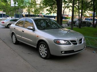 2004 Nissan Almera Photos