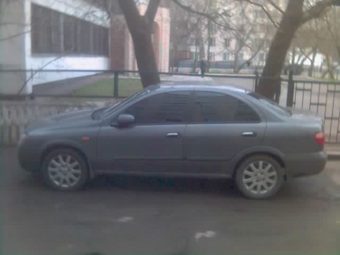 2004 Nissan Almera Pictures