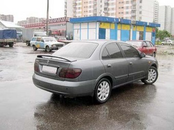 2004 Nissan Almera Photos
