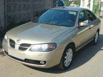 2004 Nissan Almera Photos