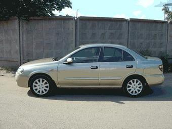 2004 Nissan Almera Photos