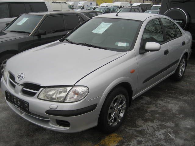 2004 Nissan Almera