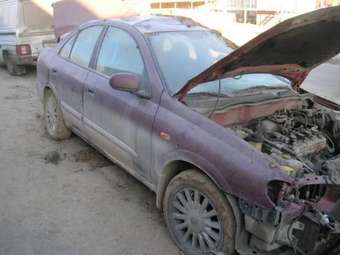 2004 Nissan Almera Photos