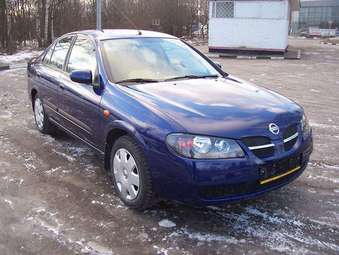 2004 Nissan Almera Photos