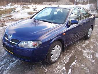 2004 Nissan Almera Photos