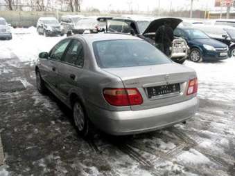 2004 Nissan Almera Pictures
