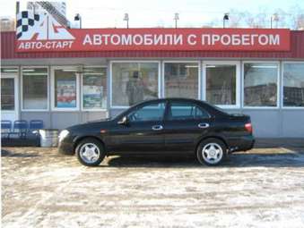 2004 Nissan Almera Photos