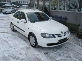 2004 Nissan Almera Pictures