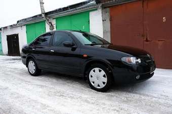 2004 Nissan Almera Images