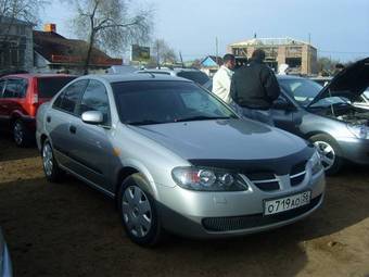 2004 Nissan Almera Pics